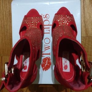 Two Lips Zsiren Red Shoes